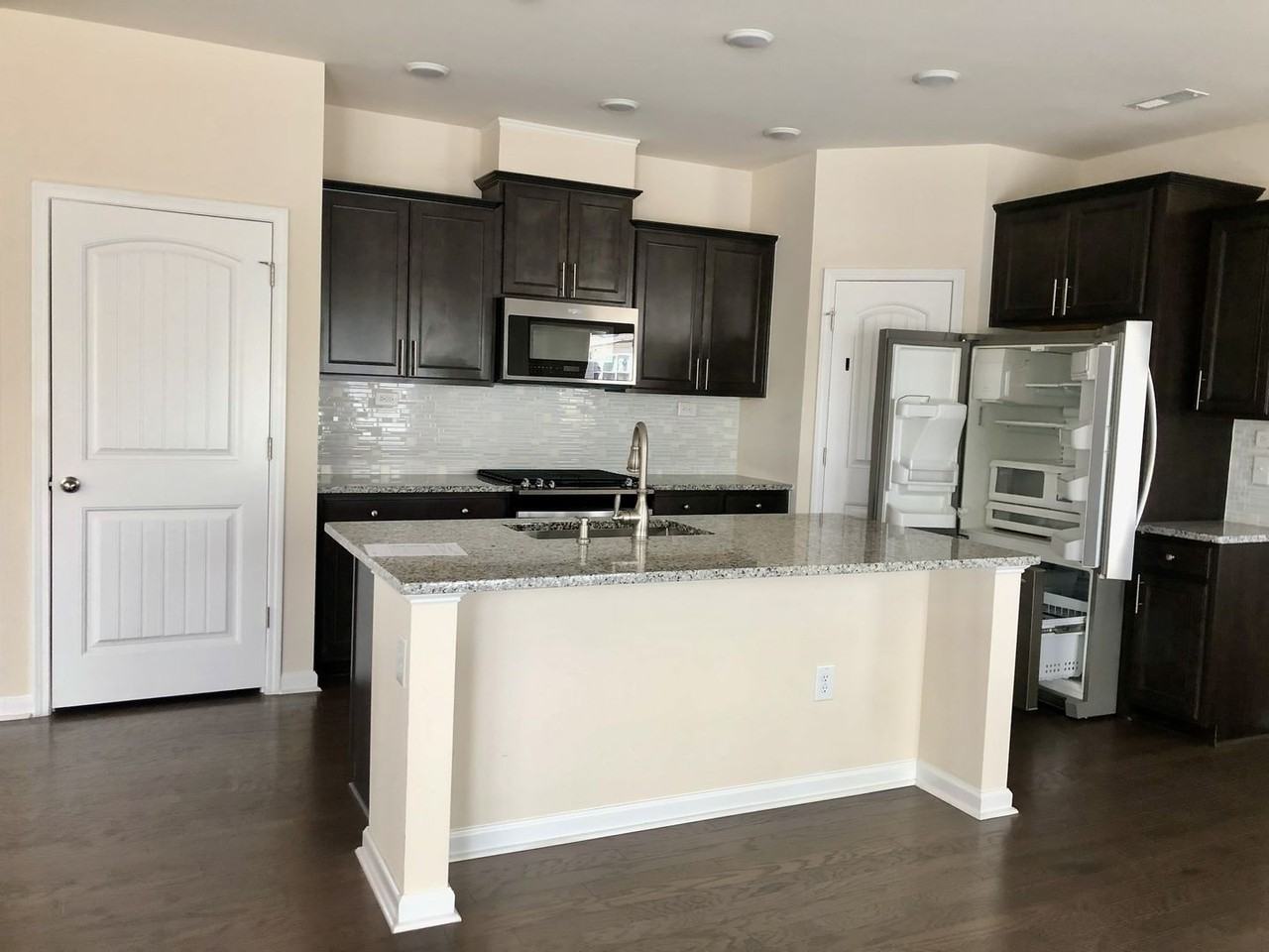 2109 Turling Way - Photo 2 of 22