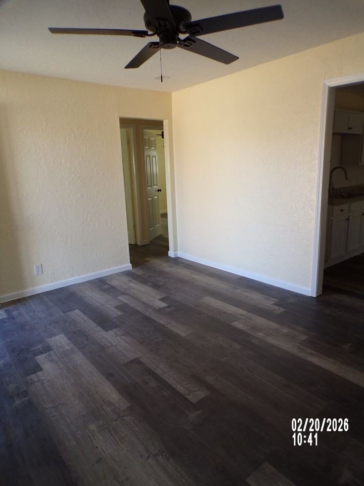1214 Nw Lincoln Ave - Photo 4 of 25