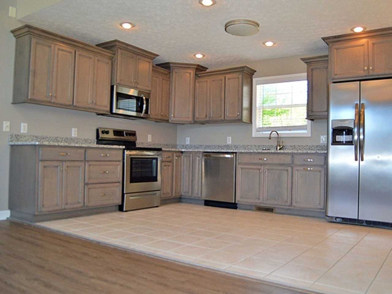 717 Springfield Blvd - Photo 4 of 15