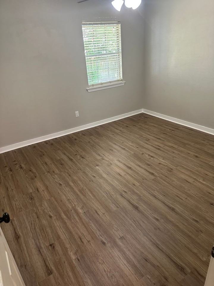 70403 L St - Photo 6 of 11