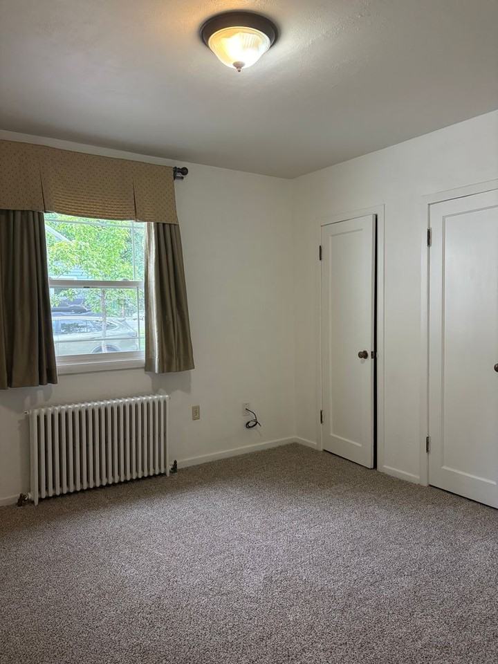 220 South Ave W - Photo 7 of 16