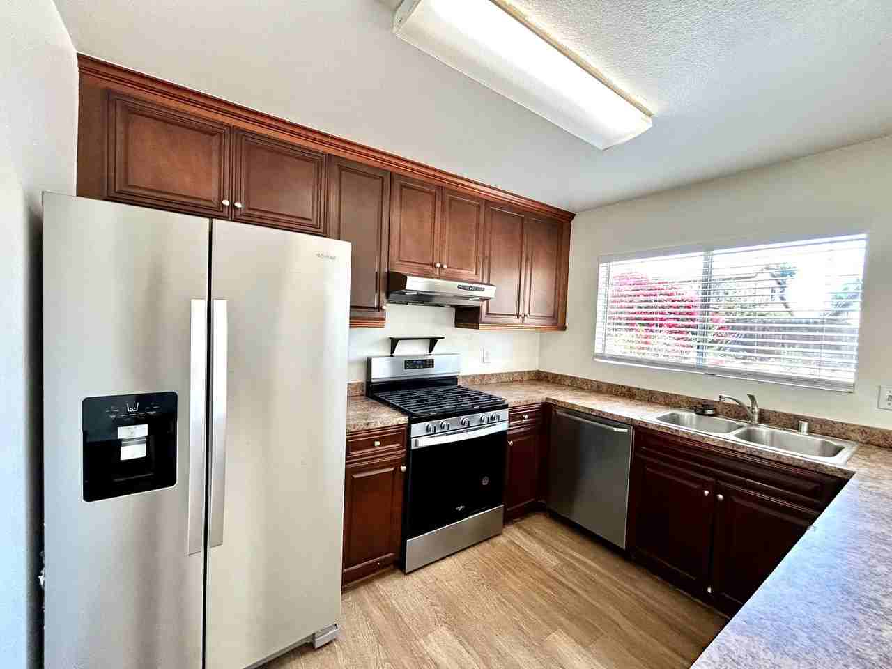2871 Wardlow Ave - Photo 5 of 27