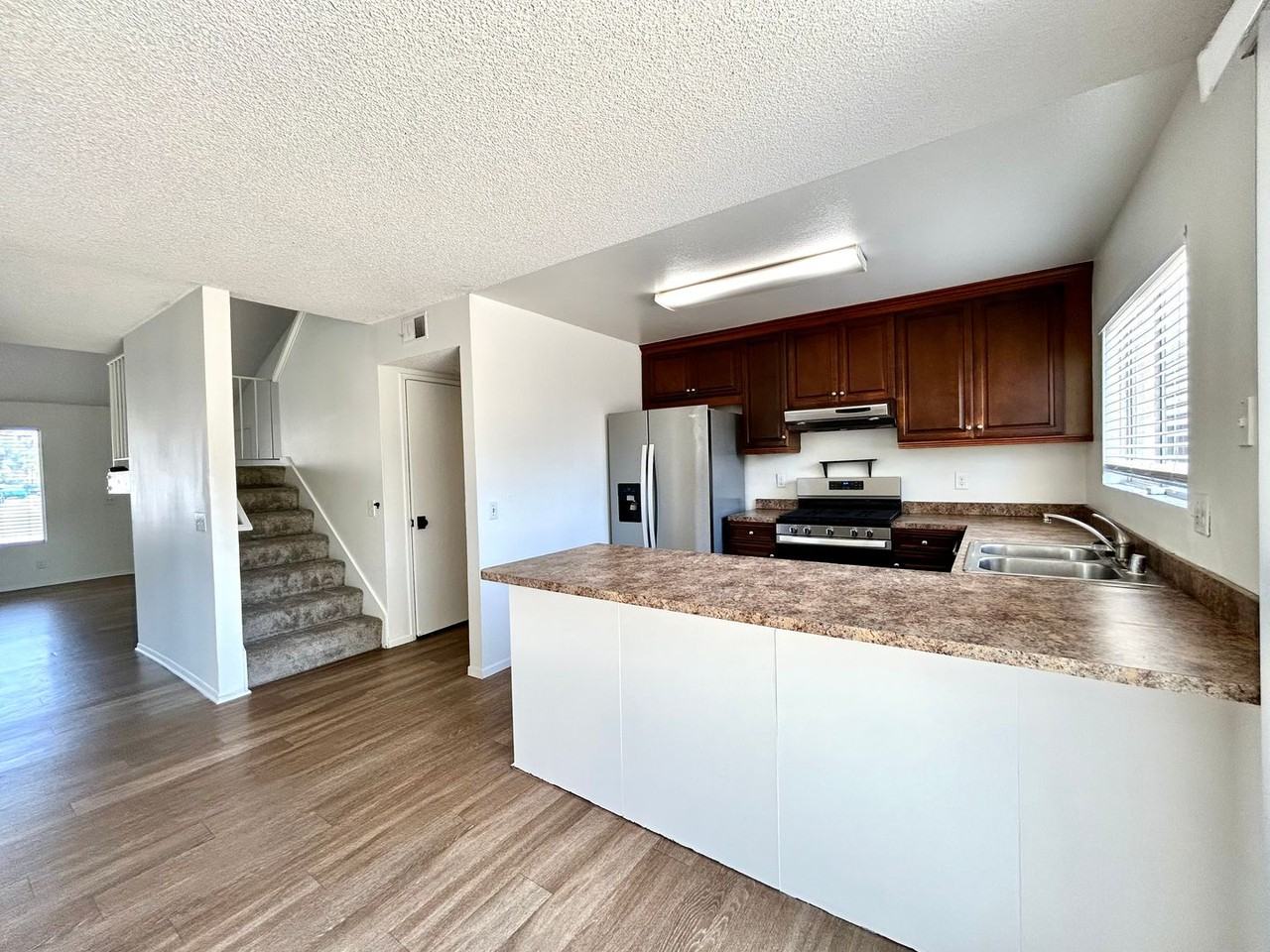2871 Wardlow Ave - Photo 7 of 27