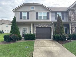 featured image of 1034 Chatsworth Dr