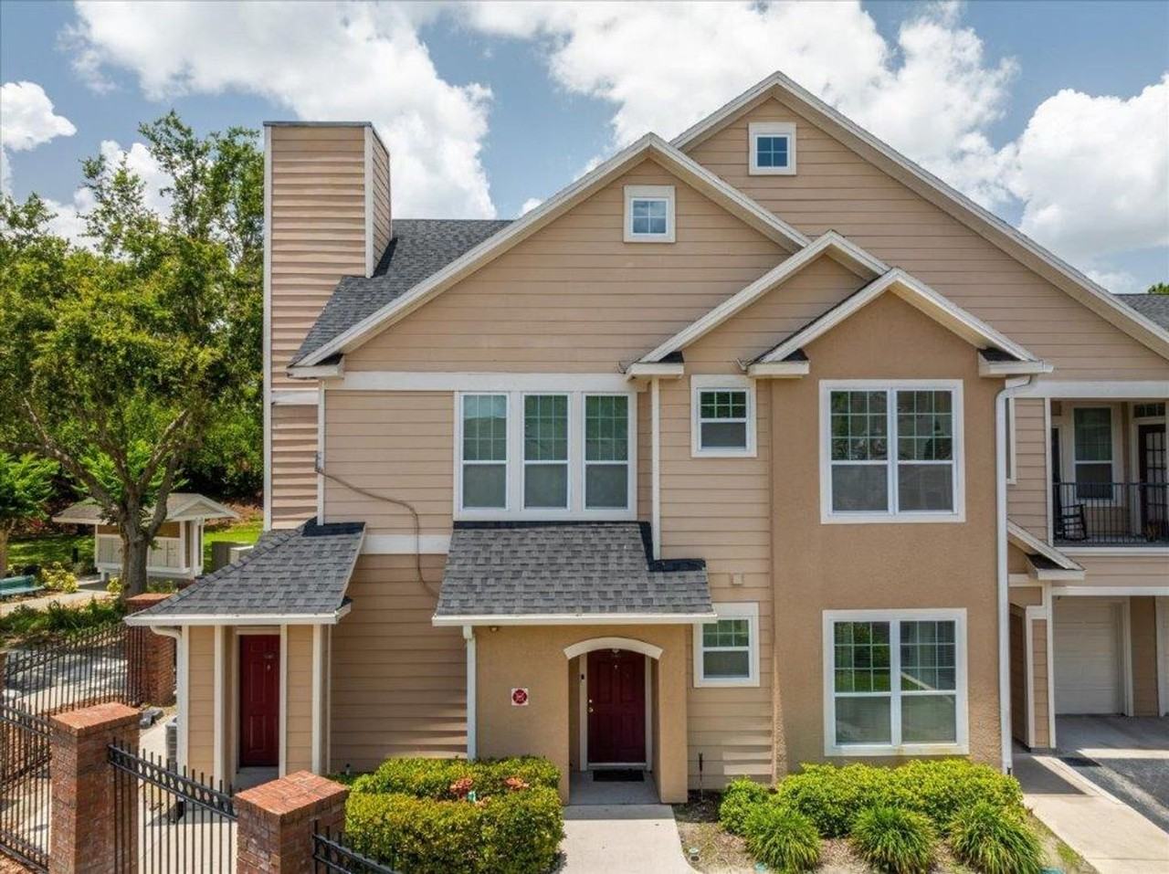 1101 Vintage Village Ln #101