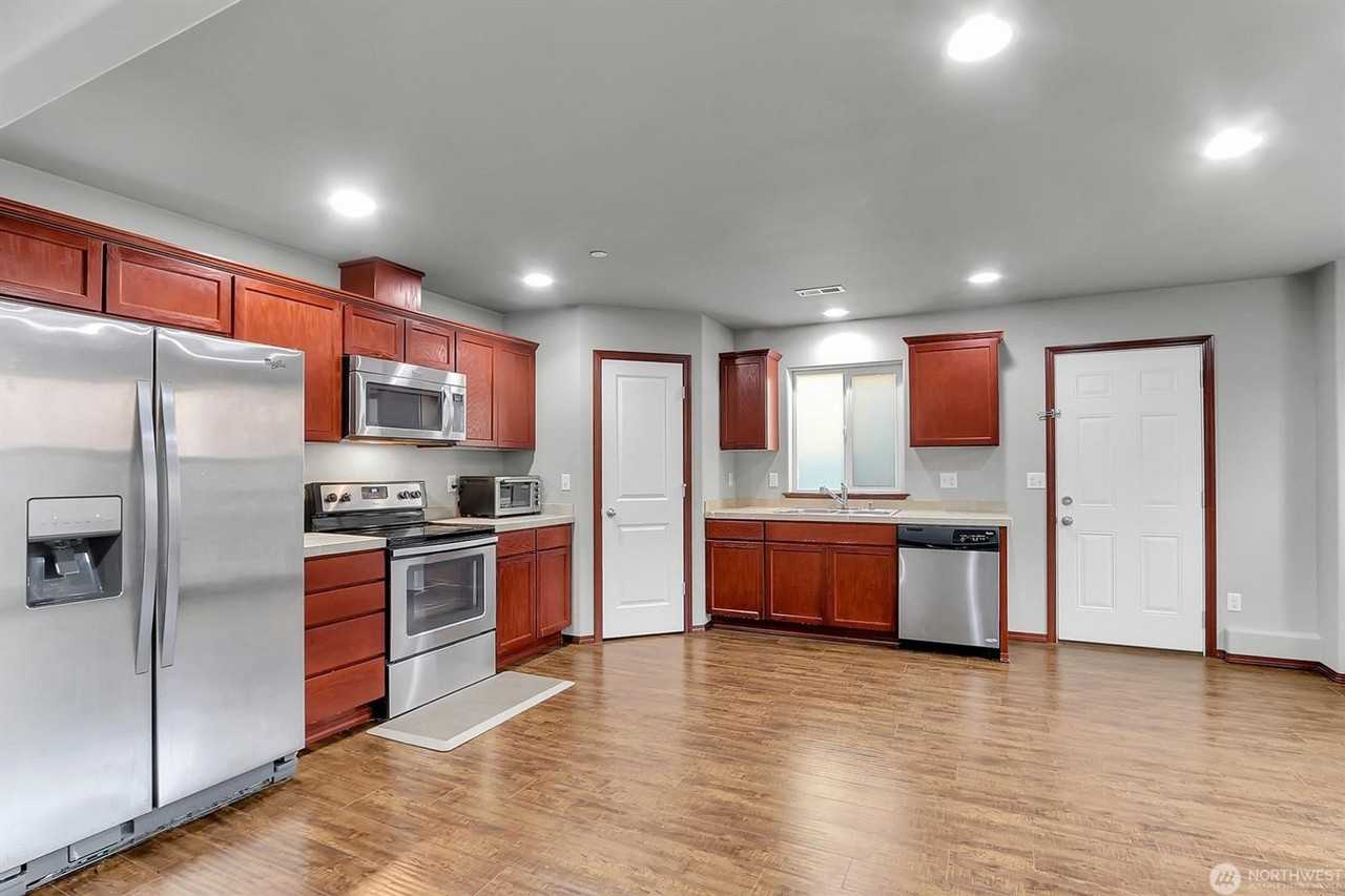 12523 24th Pl W - Photo 6 of 18