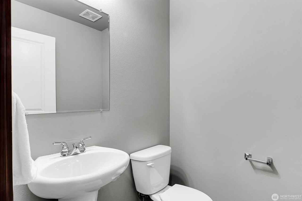 12523 24th Pl W - Photo 7 of 18