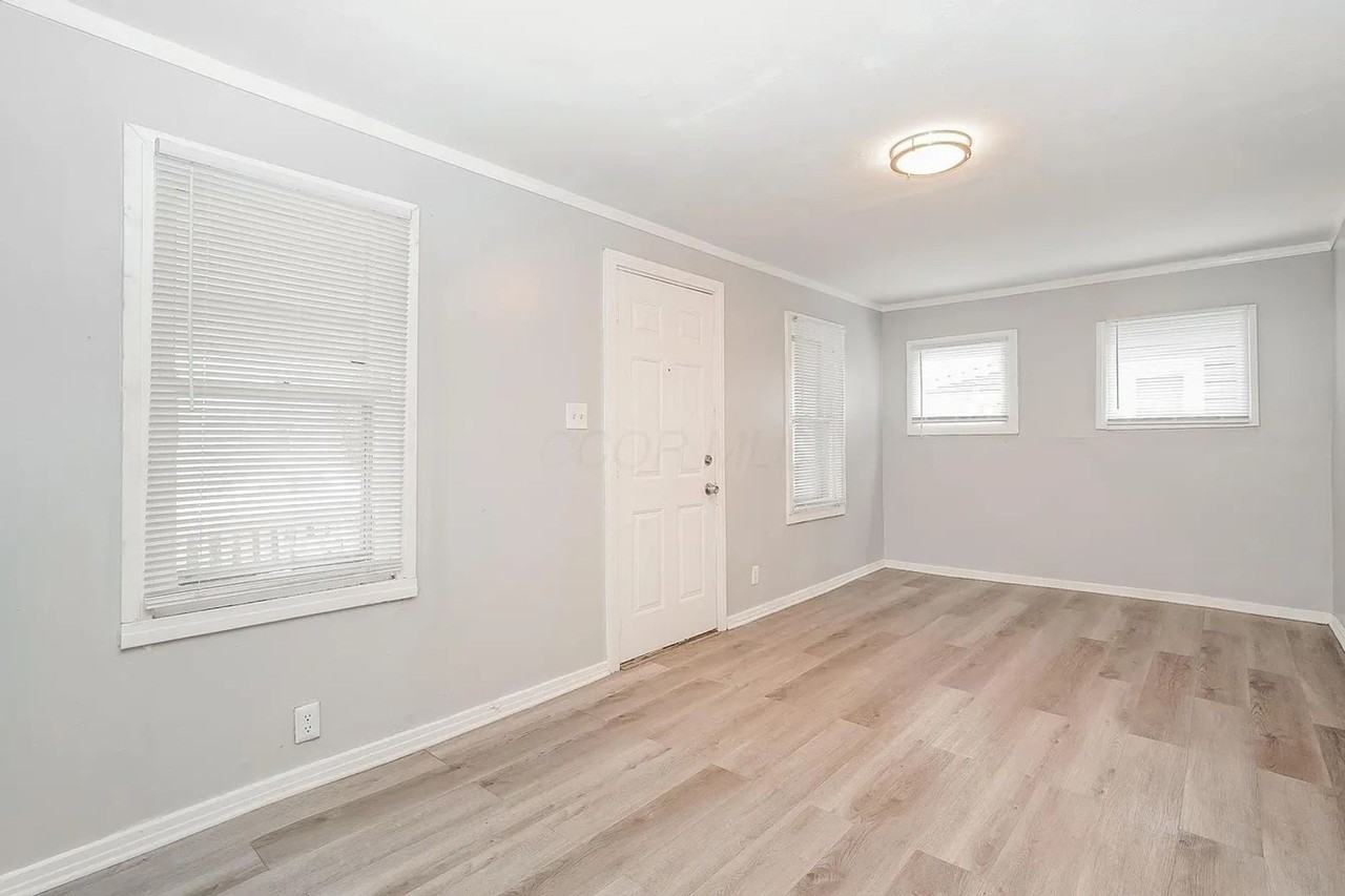 2864 E 10th Ave - Photo 2 of 11