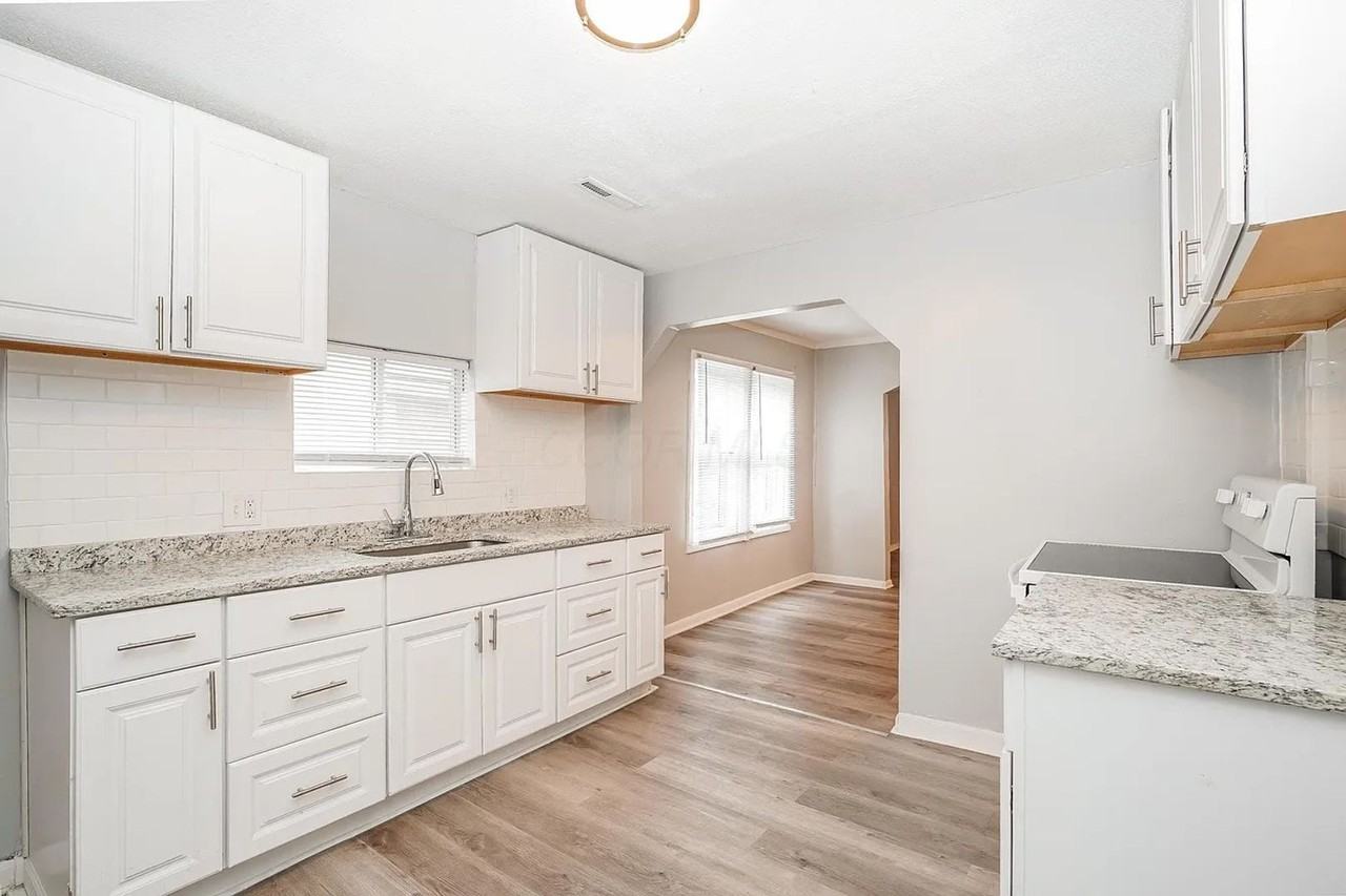 2864 E 10th Ave - Photo 4 of 11
