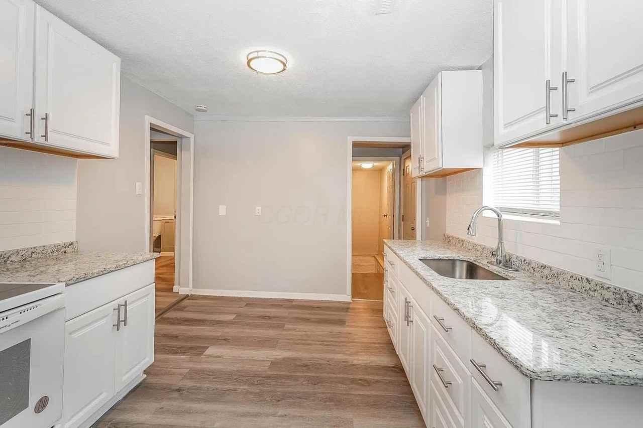 2864 E 10th Ave - Photo 5 of 11