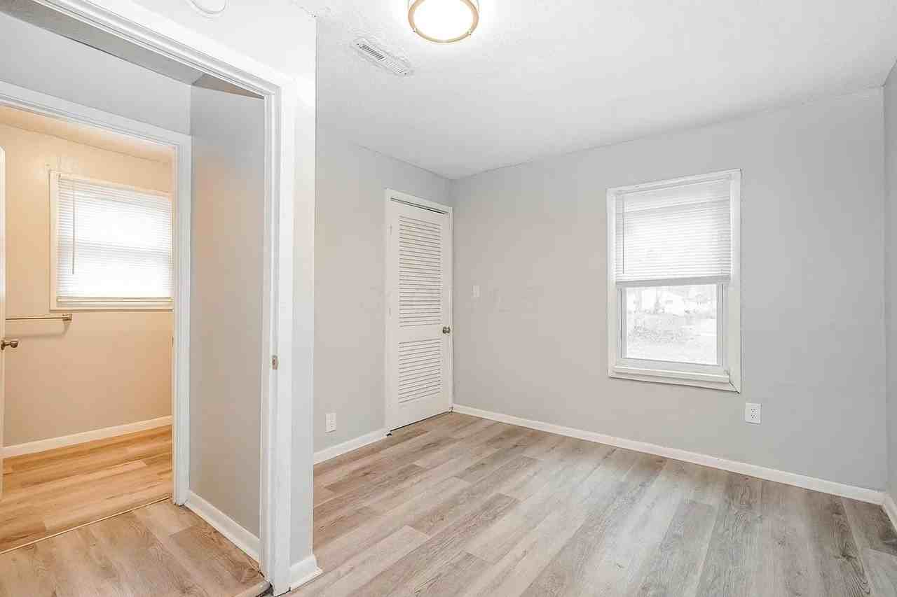 2864 E 10th Ave - Photo 6 of 11