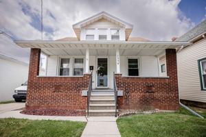 featured image of 1554 Oak St
