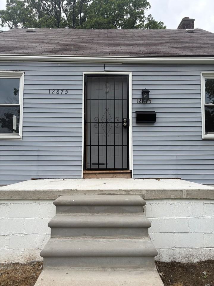 12875 Faust Ave - Photo 2 of 11