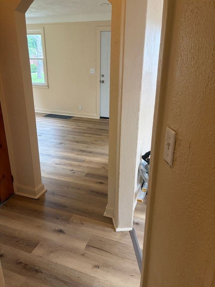 12875 Faust Ave - Photo 4 of 11