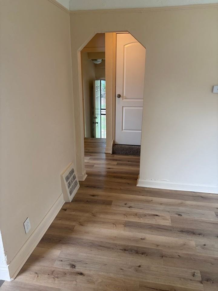 12875 Faust Ave - Photo 5 of 11