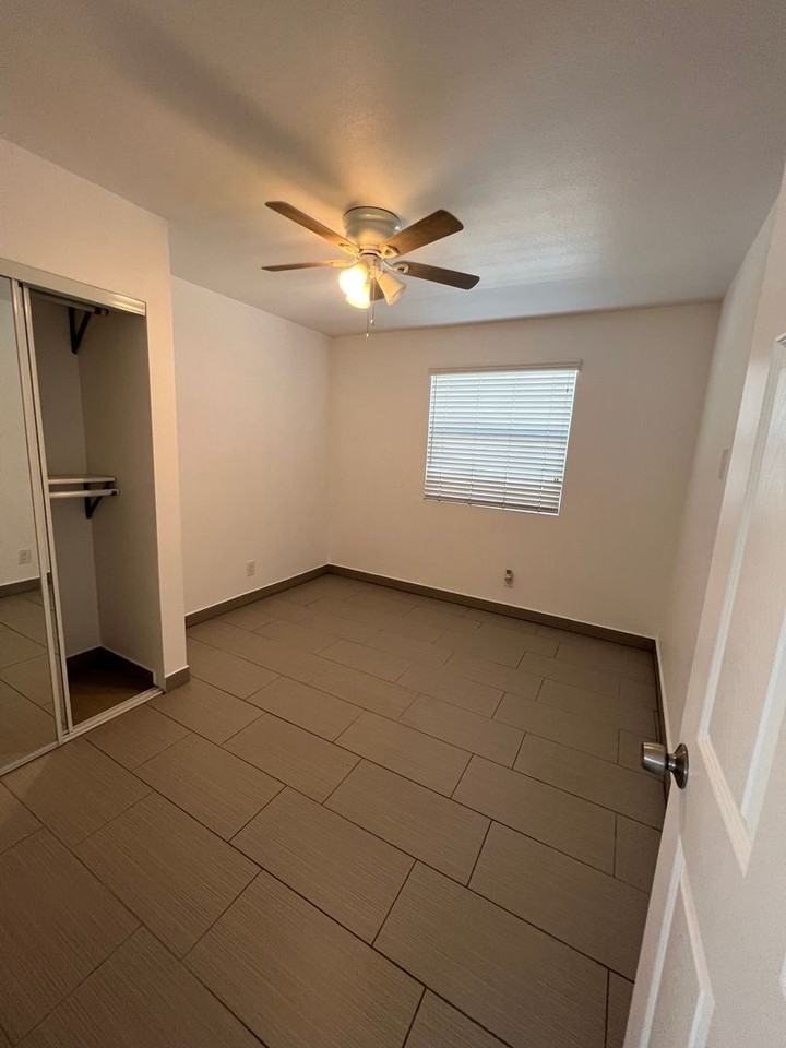8677 Dearborn Ave - Photo 7 of 10