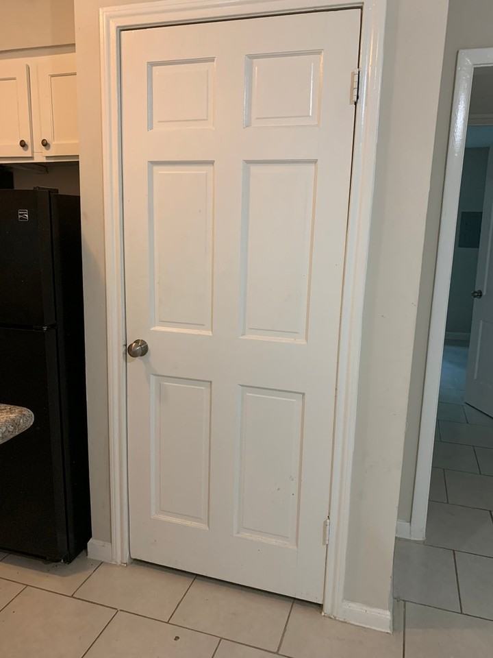 6519 Sloan St #4 - Photo 4 of 11