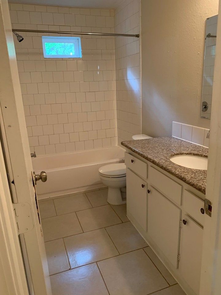 6519 Sloan St #4 - Photo 7 of 11