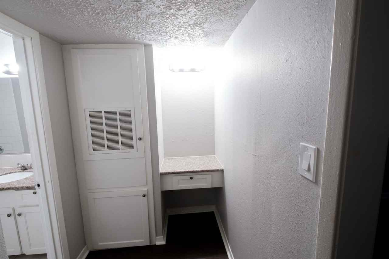 6519 Sloan St #8 - Photo 5 of 10