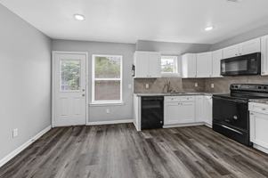 featured image of 513 513 Avenue I - B #B
