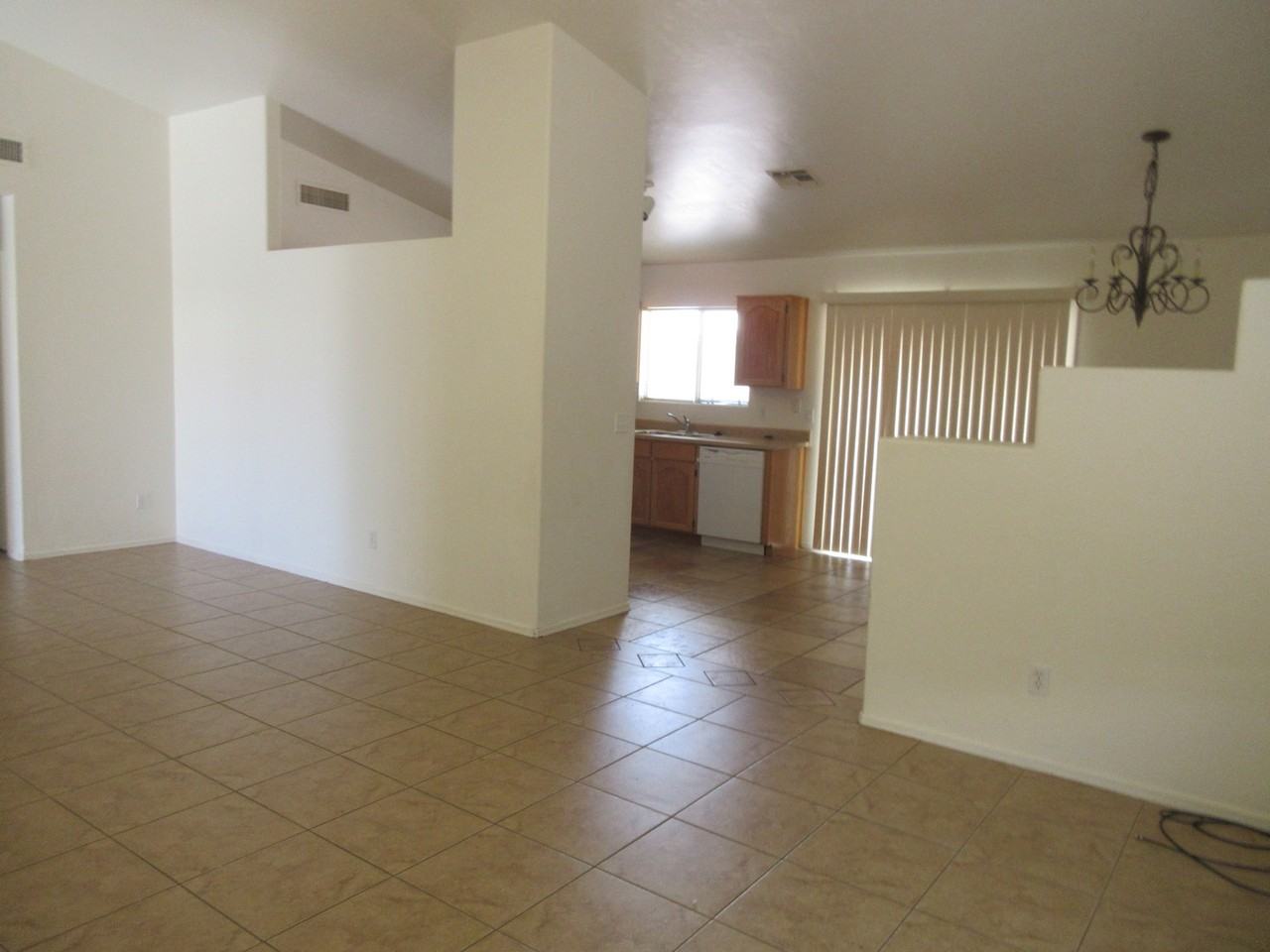1737 W Corte De Cajamarca - Photo 6 of 25