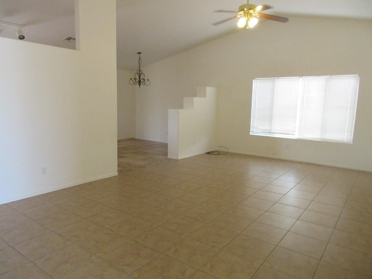 1737 W Corte De Cajamarca - Photo 7 of 25