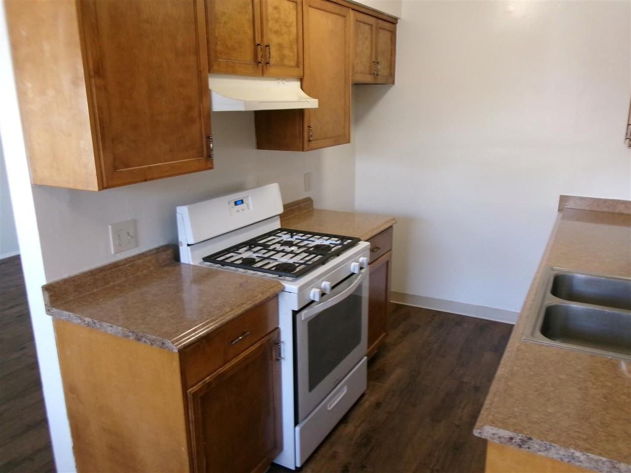 5461 Orange Ave #F - Photo 2 of 6