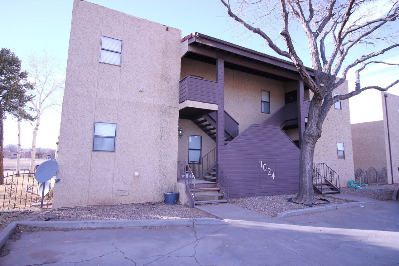 1024 Mockingbird Ln #A - Photo 2 of 2