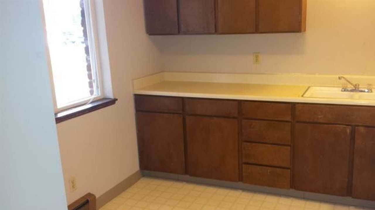 10110 N Colfax Rd #2 - Photo 4 of 9