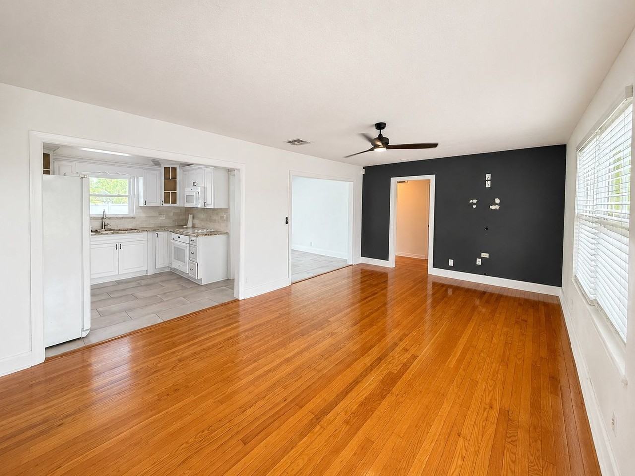 3815 W North B St - Photo 4 of 23