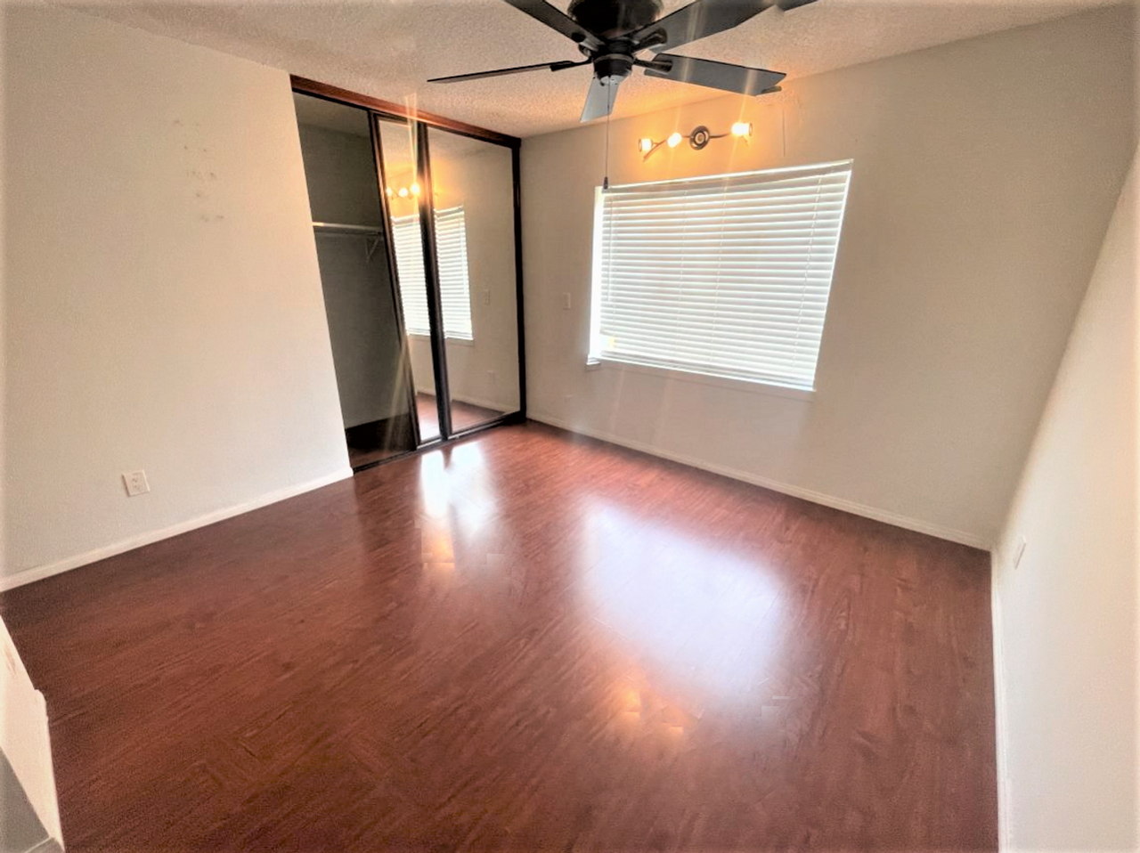 2227 N Broadway - Photo 7 of 8