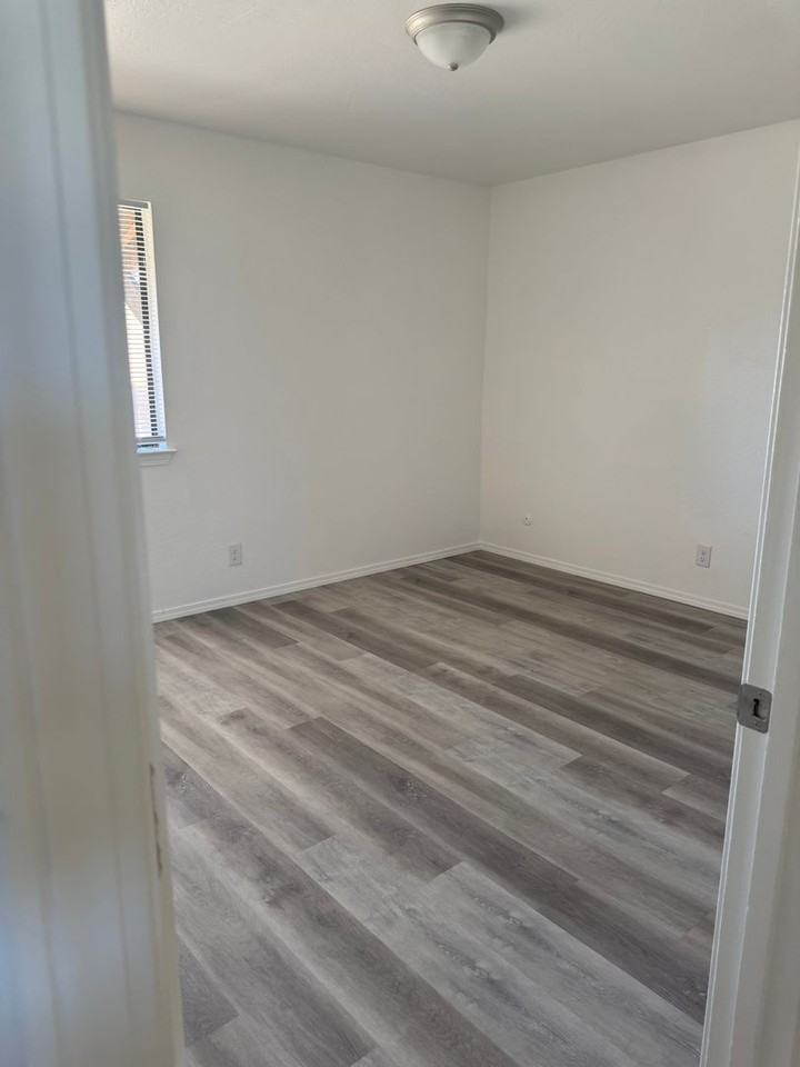 1825 Father Sky St Ne Apt B - Photo 7 of 13