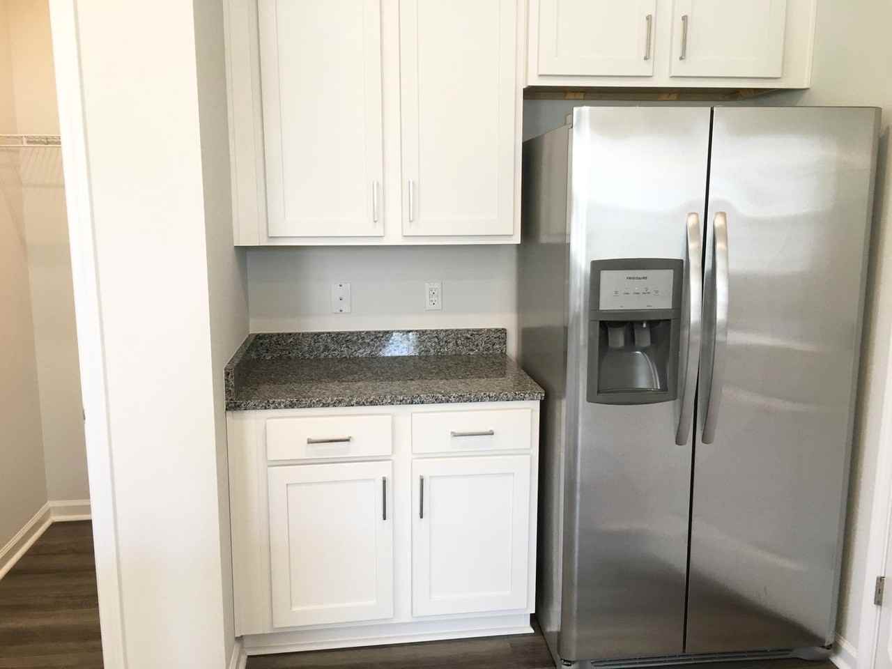 9801 Sickle Dr - Photo 6 of 24
