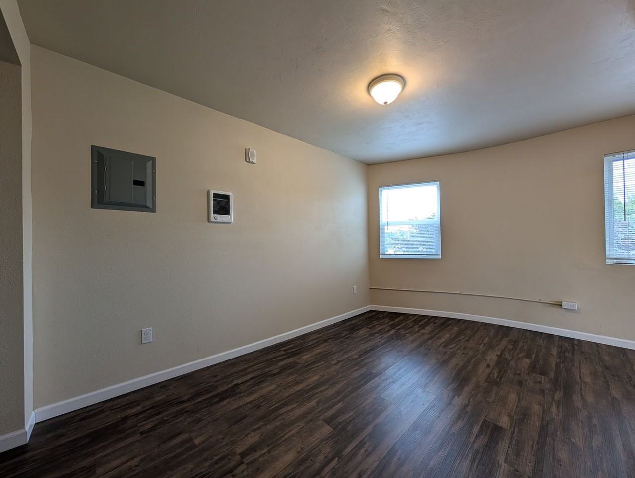 307 Main St #1 - Photo 6 of 9