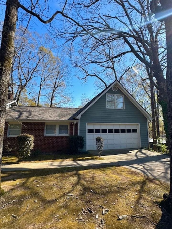 1380 Chestnut Hill Rd - Photo 2 of 19