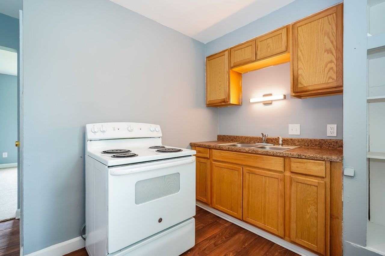2875 E 12th Ave - Photo 6 of 10