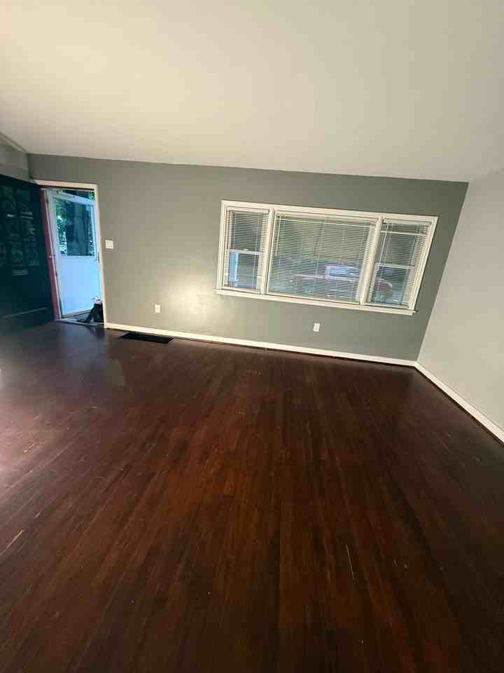 333 Linden Ln - Photo 3 of 17