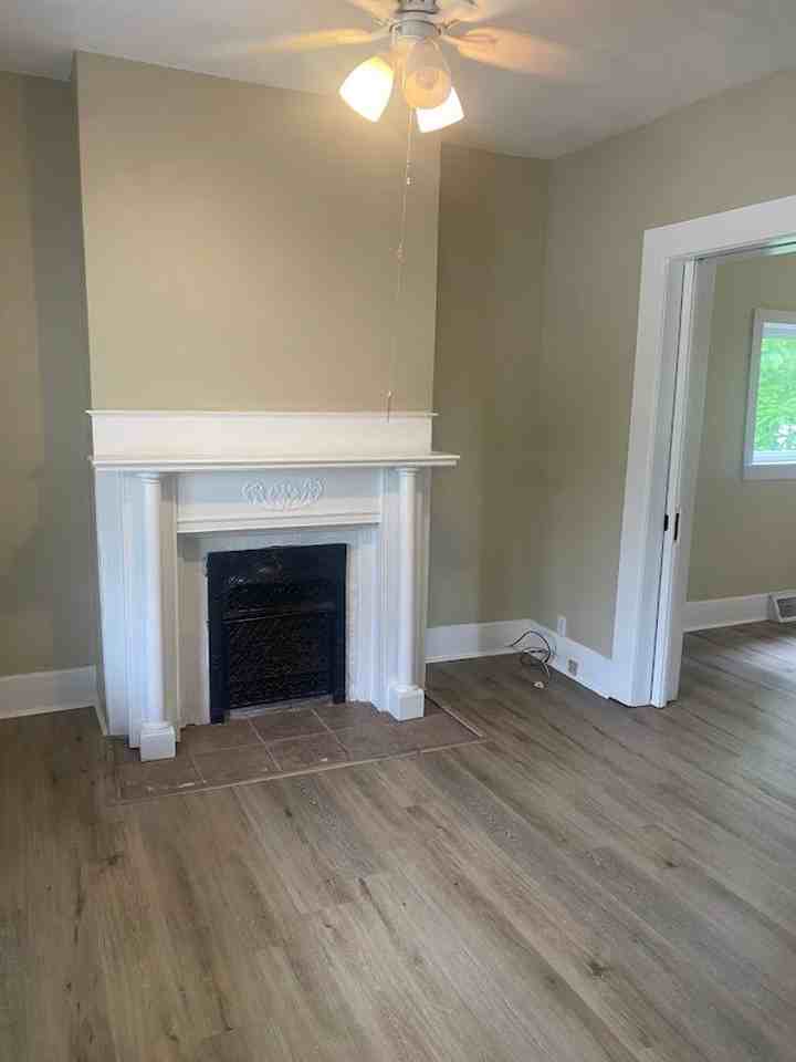 1514 Rutherford Ave - Photo 4 of 18