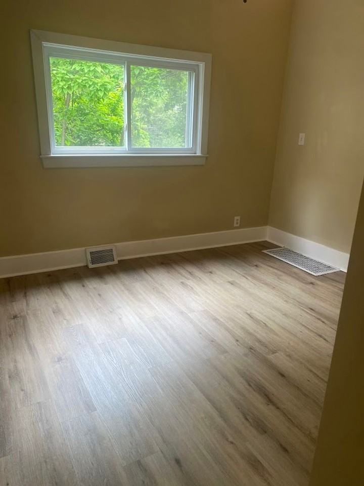 1514 Rutherford Ave - Photo 5 of 18
