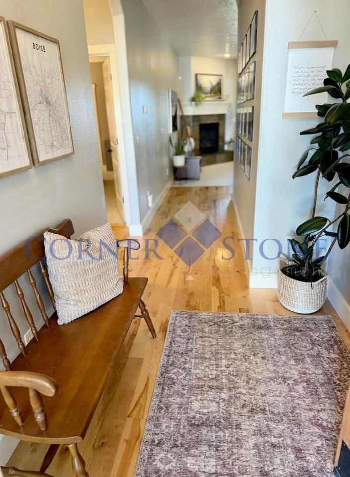 708 S Woodhaven Ave - Photo 2 of 25