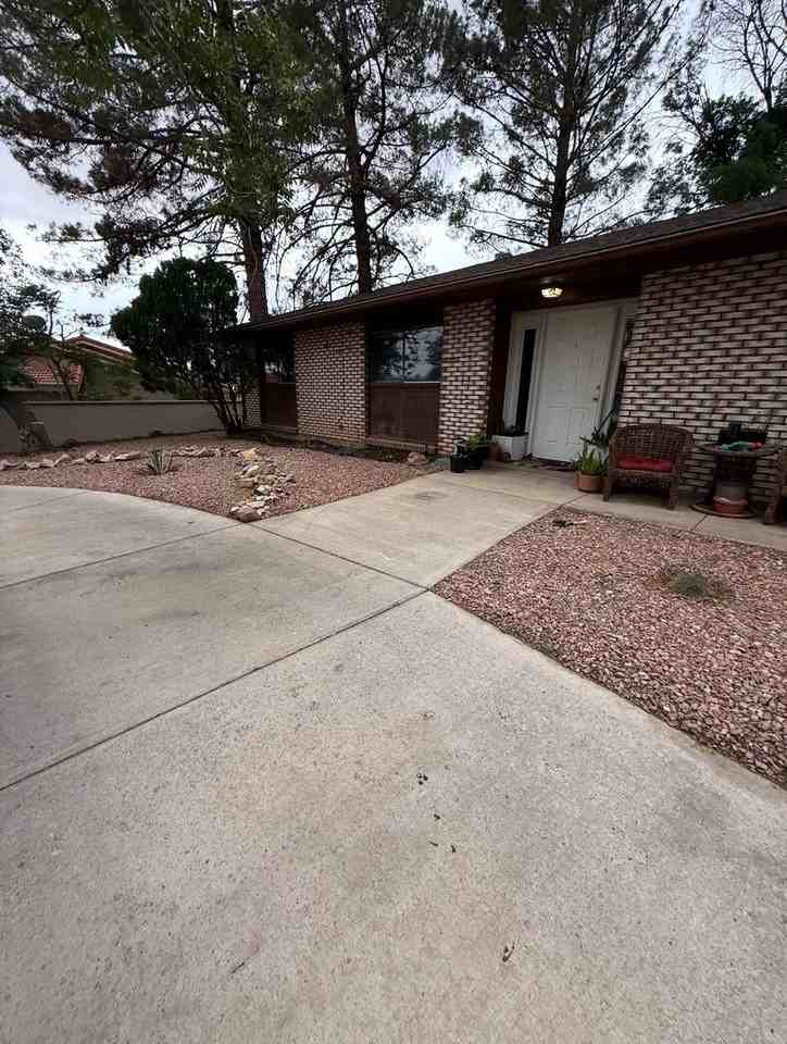2980 S Bloomington Dr W - Photo 2 of 21
