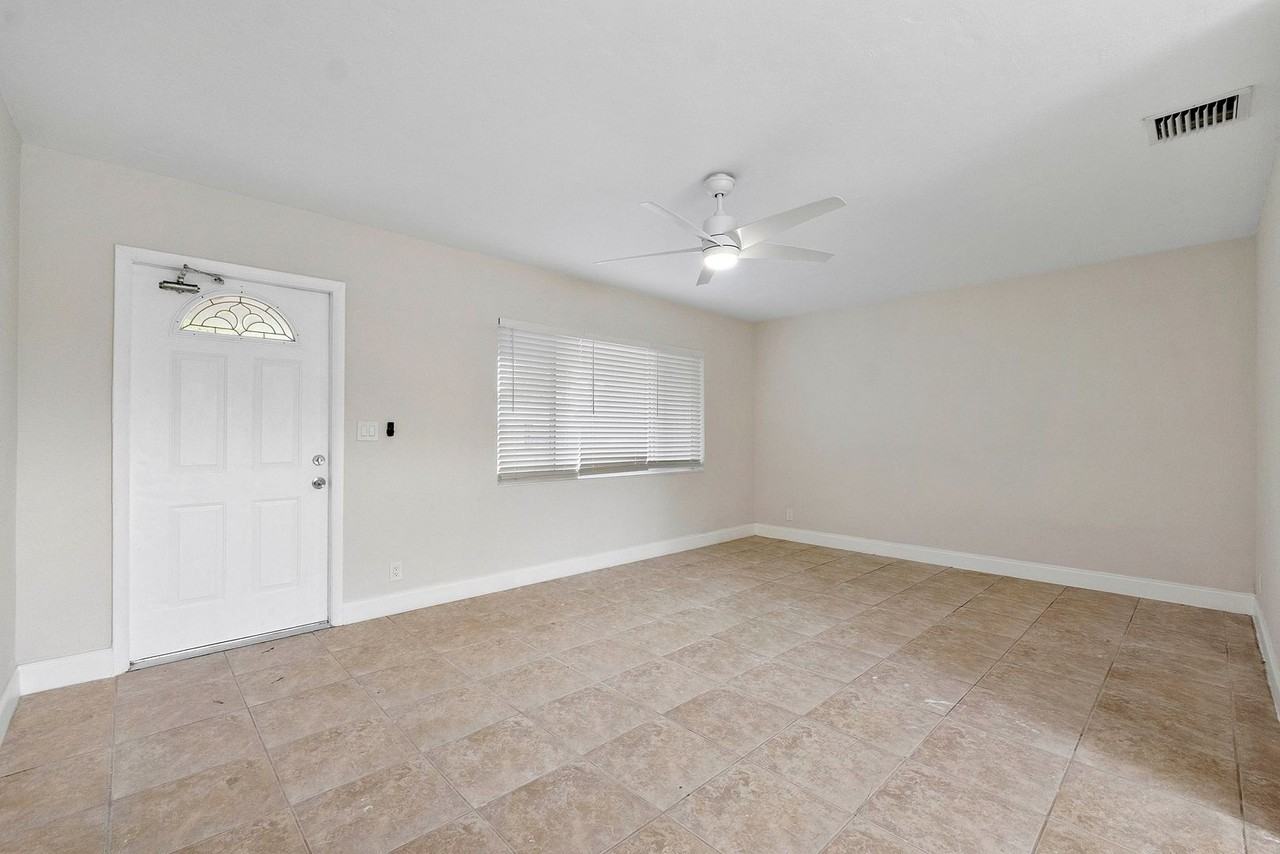 4650 Ne 1st Ter - Photo 3 of 15