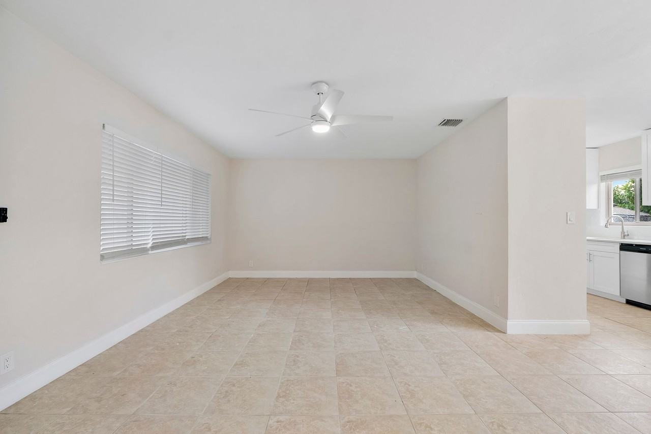 4650 Ne 1st Ter - Photo 4 of 15