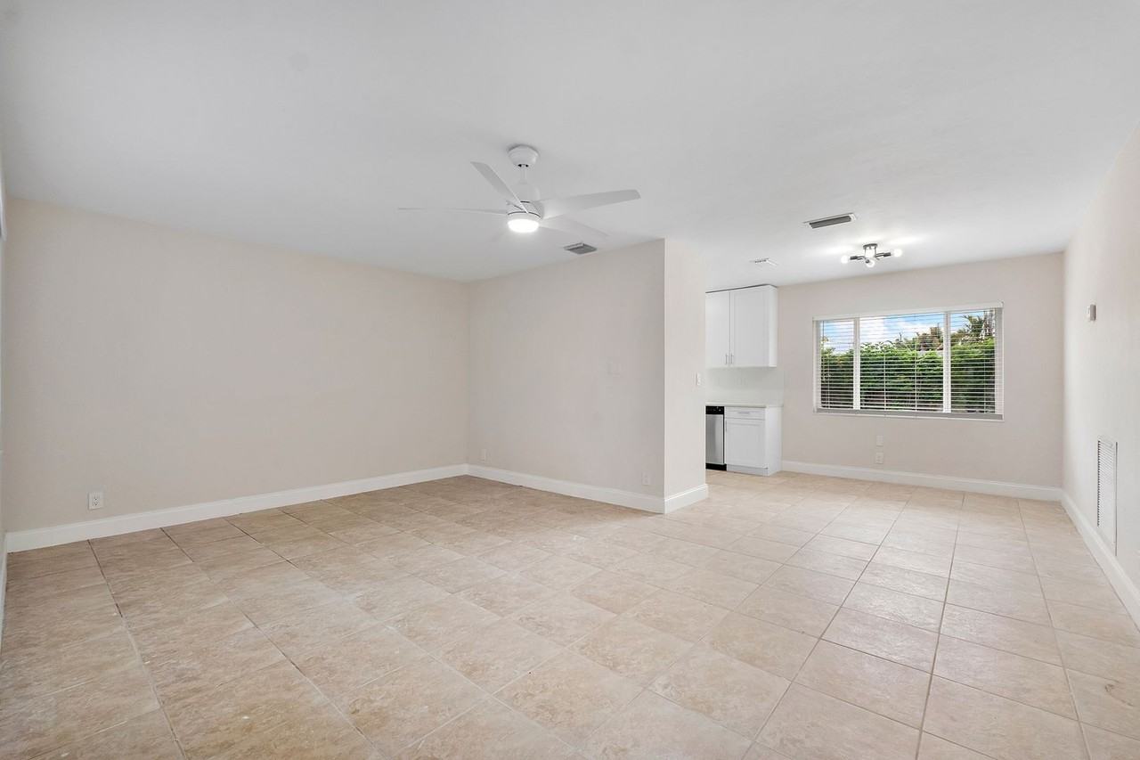 4650 Ne 1st Ter - Photo 7 of 15