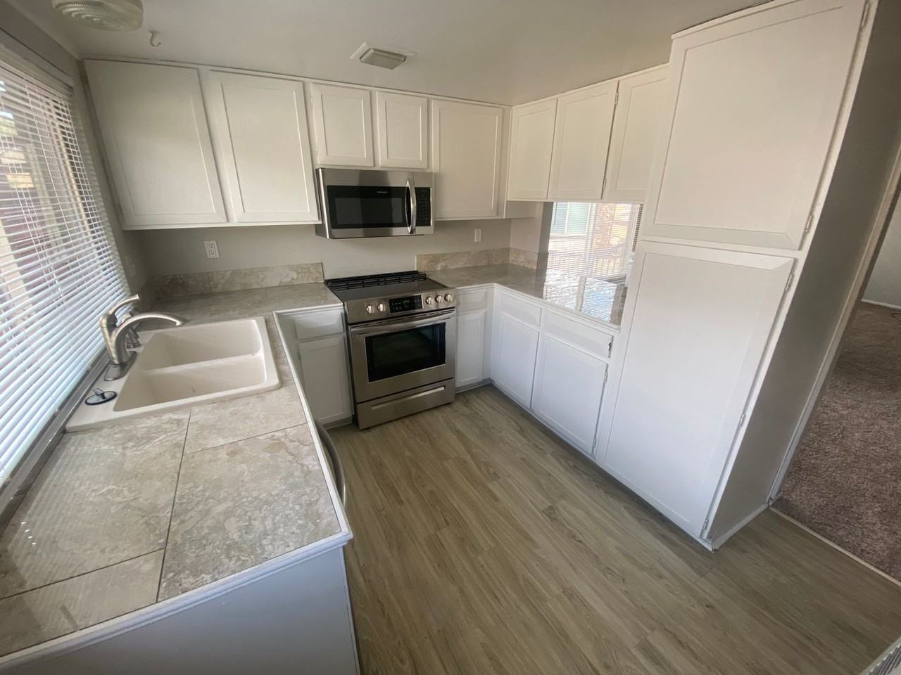 3562 S Kittredge St #A - Photo 4 of 17
