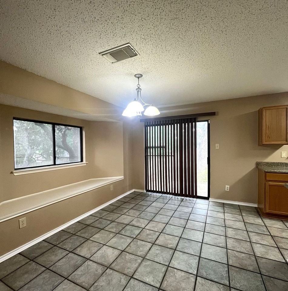 15838 Colton Wl - Photo 4 of 15