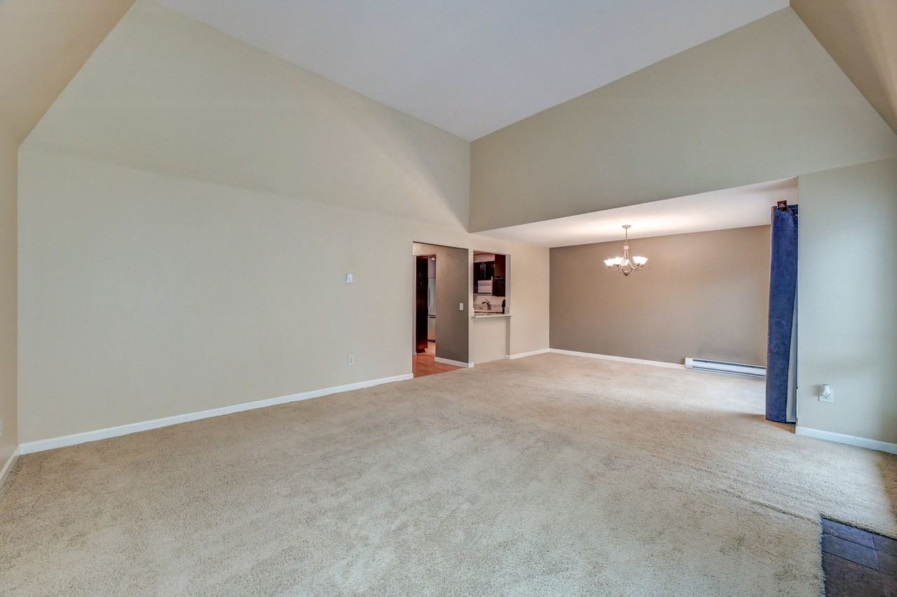 10306 Ne 16th St - Photo 5 of 20