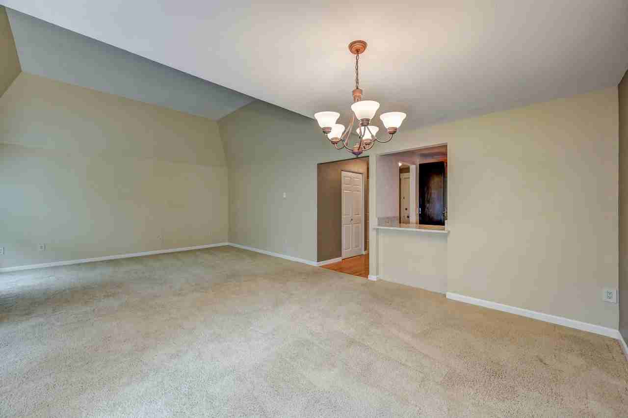 10306 Ne 16th St - Photo 6 of 20