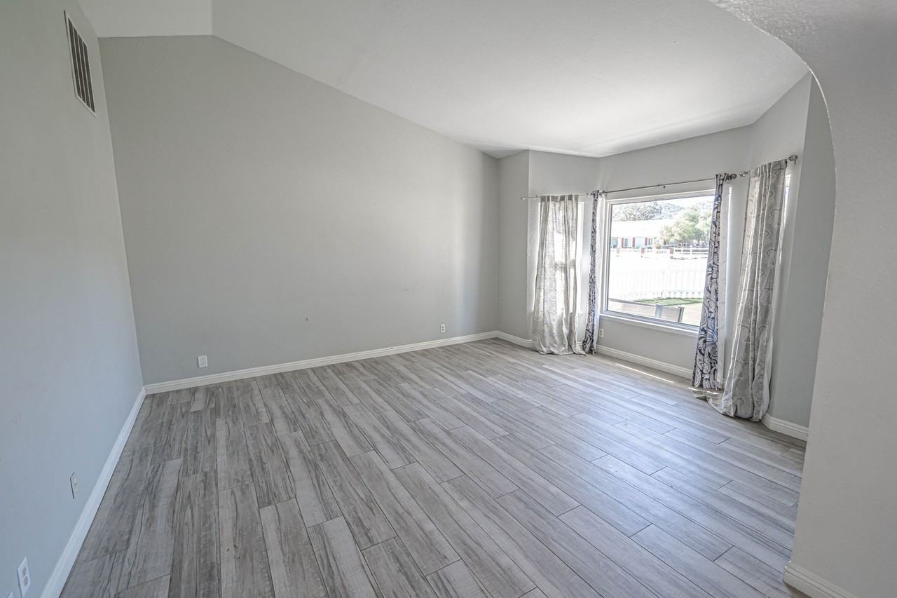 33440 Overland Trl - Photo 3 of 16
