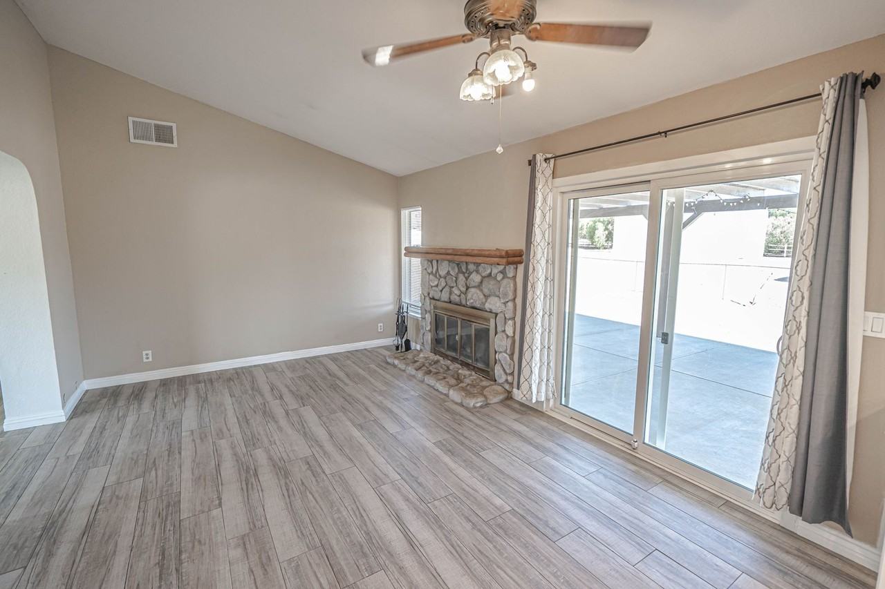 33440 Overland Trl - Photo 4 of 16